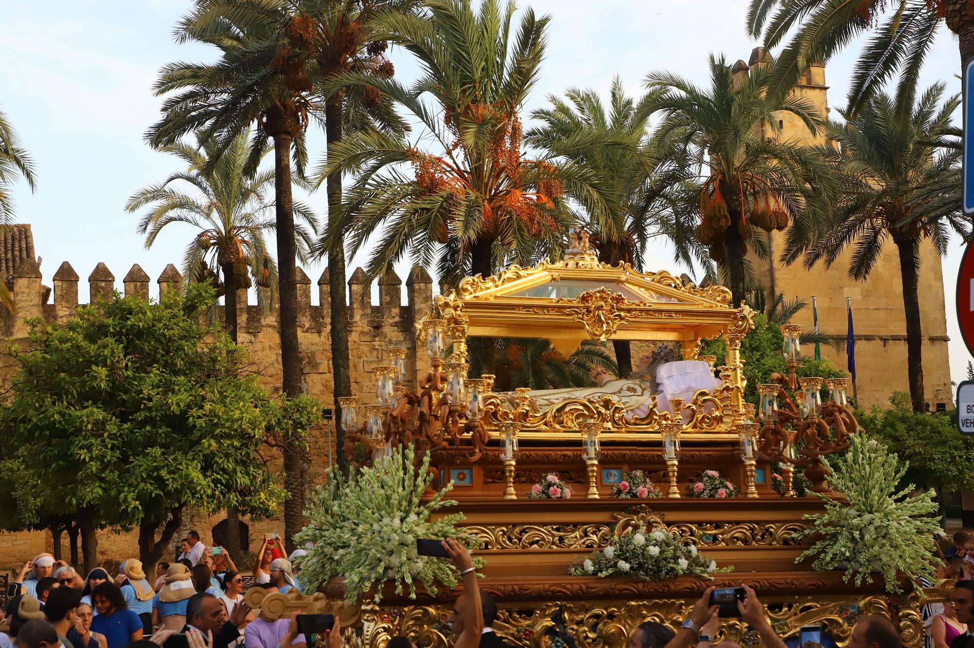 La procesión de la Virgen de Acá en imágenes