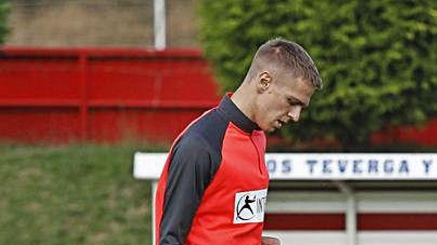 Nikola Cumic, ayer, en un momento del entrenamiento.