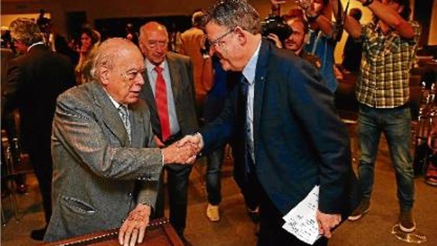 Jordi Pujol reapareix en públic per assistir a la conferència