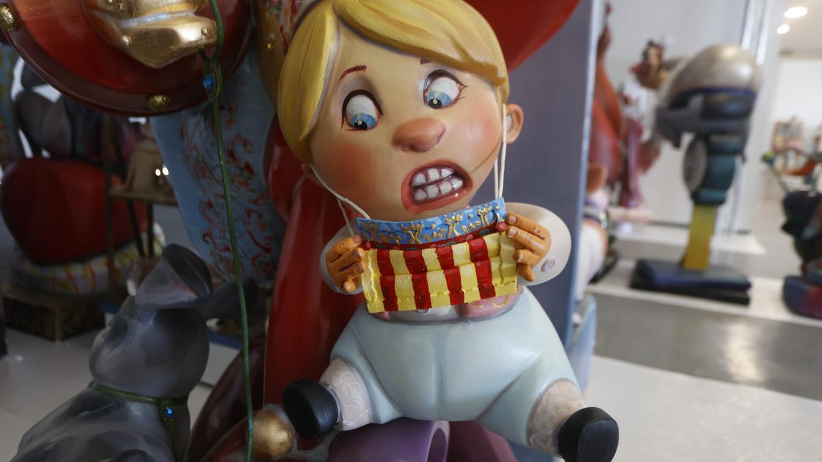 Los ninots de las Fallas 2021 llegan a La Marina