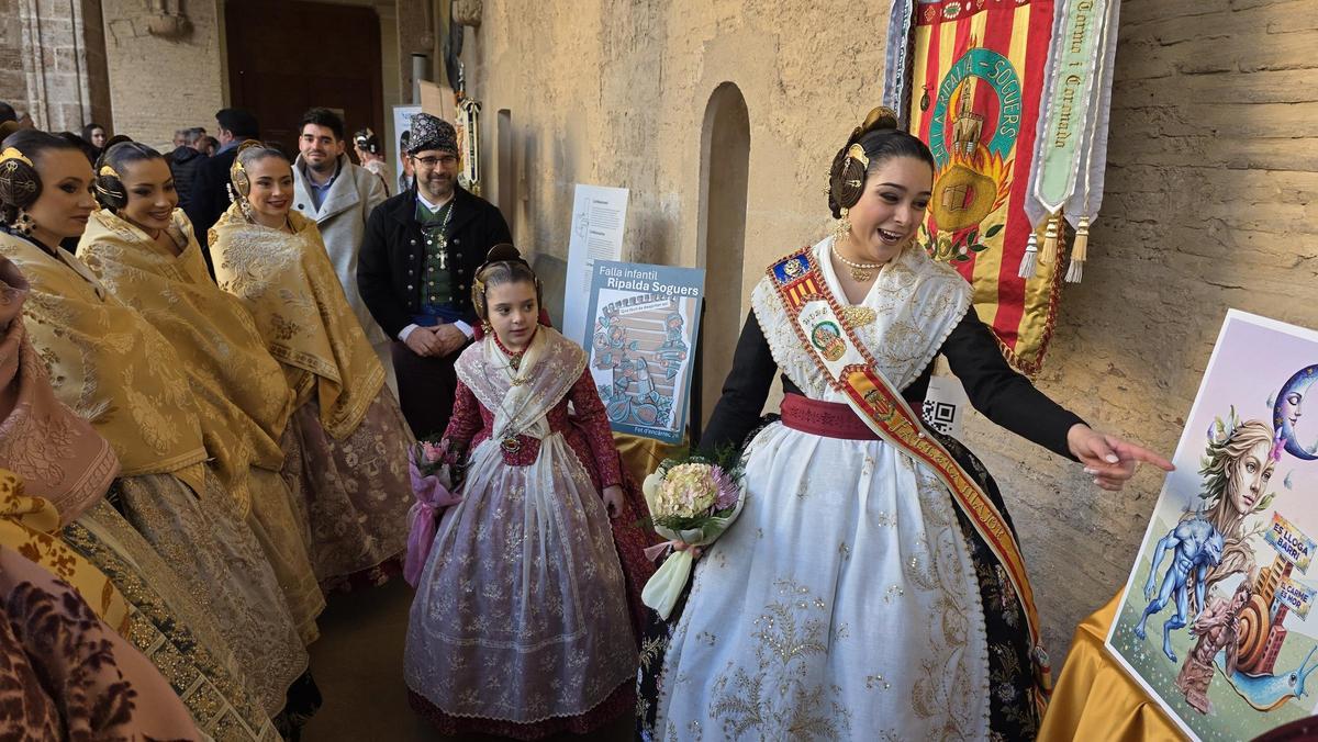 Las comisiones del Carmen reciben a Carmen (y la corte)