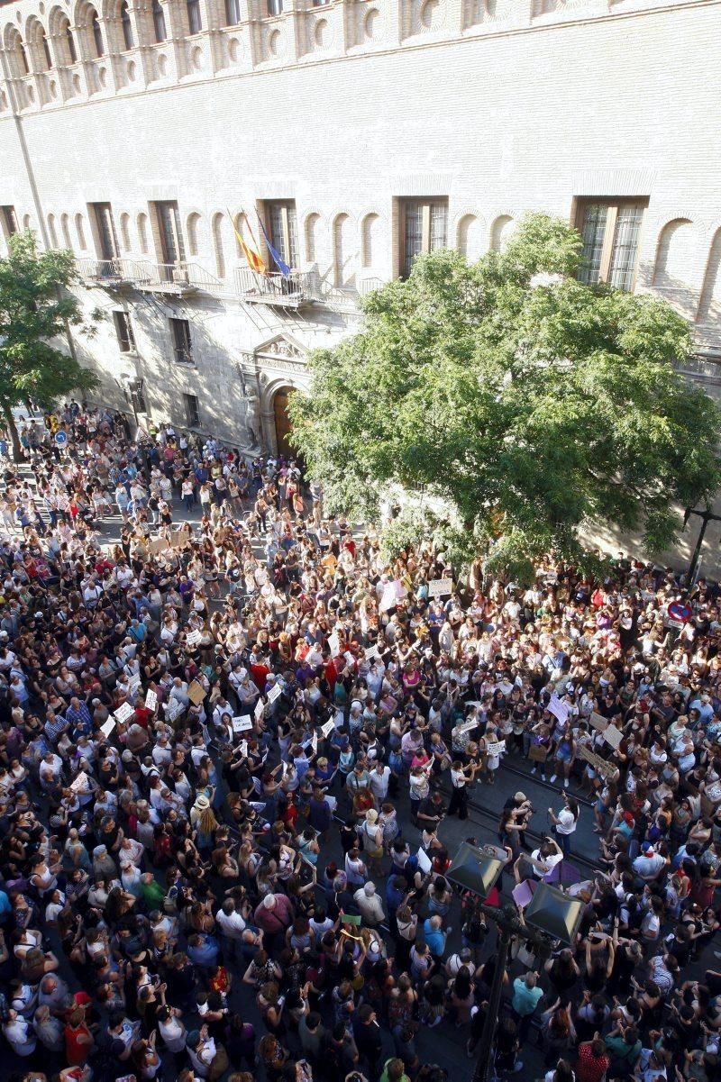 Manifestación contra la puesta en libertad de La Manada en Zaragoza