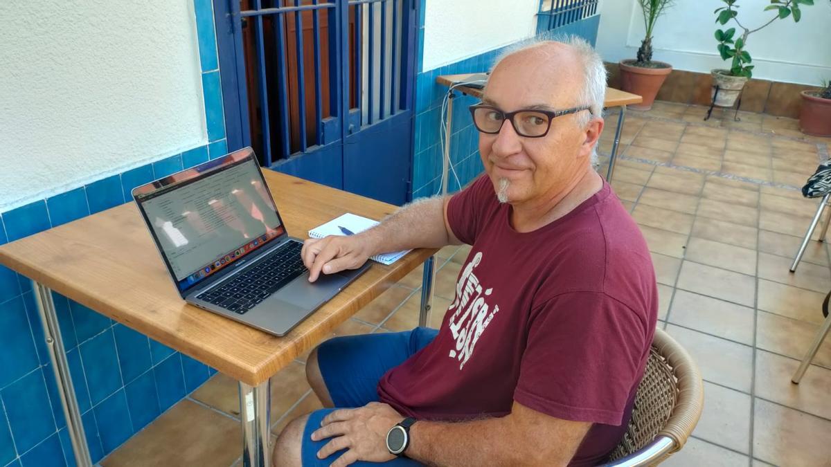 Carlos Granados, programador informático, é outro dos beneficiarios.