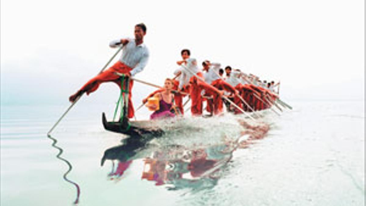 Campaña de Louis Vuitton “Les rameurs”, Birmania. Lago Inte. 1997