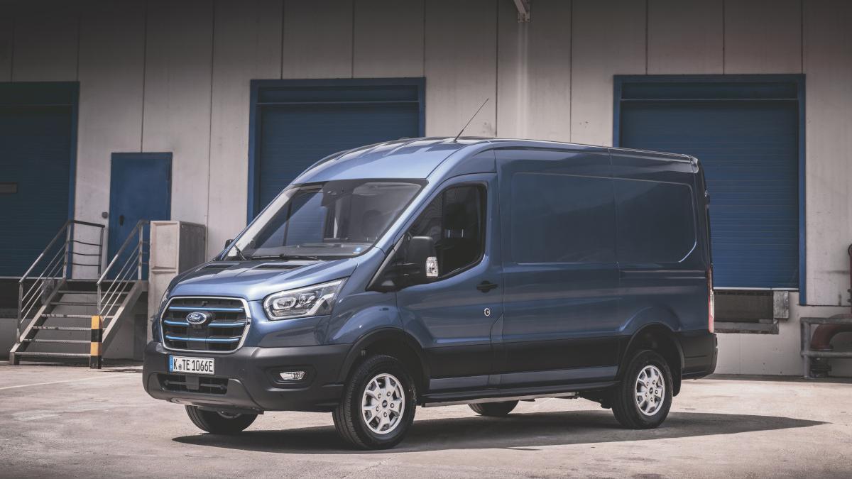 Mantener la Ford E-Transit eléctrica costará casi la mitad que una diésel