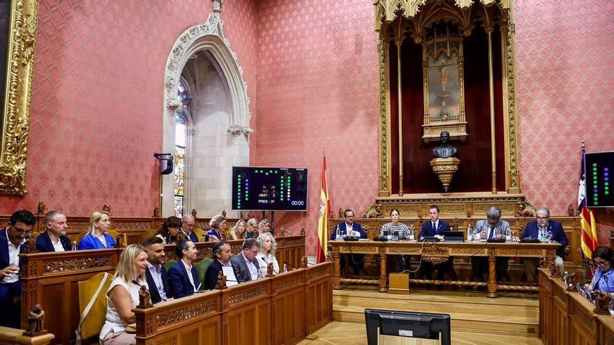 PP y Vox se unen a Més para pedir la dimisión de Alfonso Rodríguez en el Consell de Mallorca