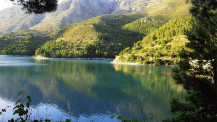 Ruta alrededor del Embalse de Guadalest