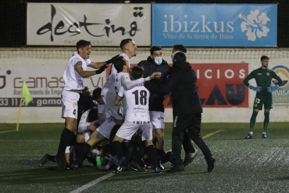 El cuadro santaeulaliense alcanza por primera vez la tercera ronda de la Copa del Rey tras lograr la clasificación en un trabajado encuentro