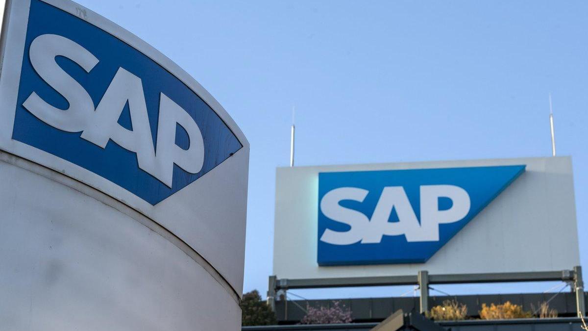 SAP cae el 22% en bolsa por recortar previsiones y pese a casi duplicar beneficios