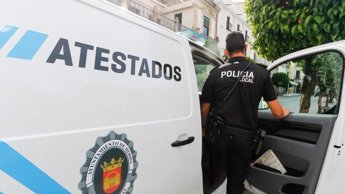 Agente de la Policía Local de Mérida.
