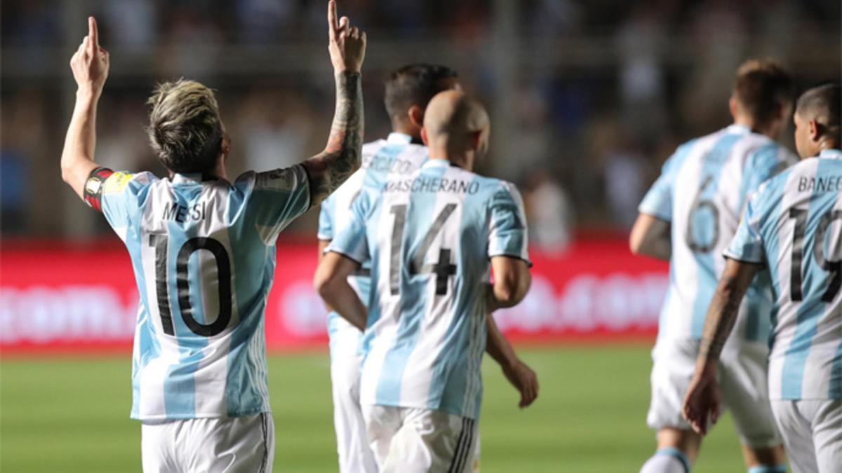 Leo Messi celebra su gol en el reciente Argentina - Colombia