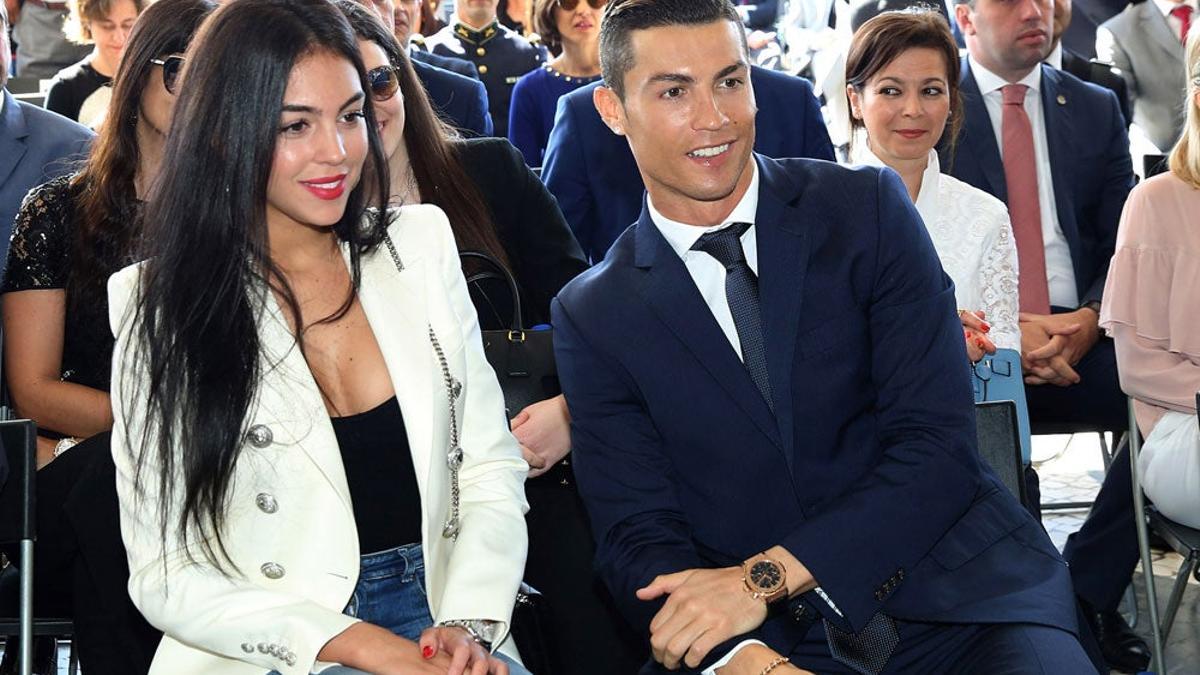 Georgina Rodríguez y Cristiano Ronaldo posan juntitos