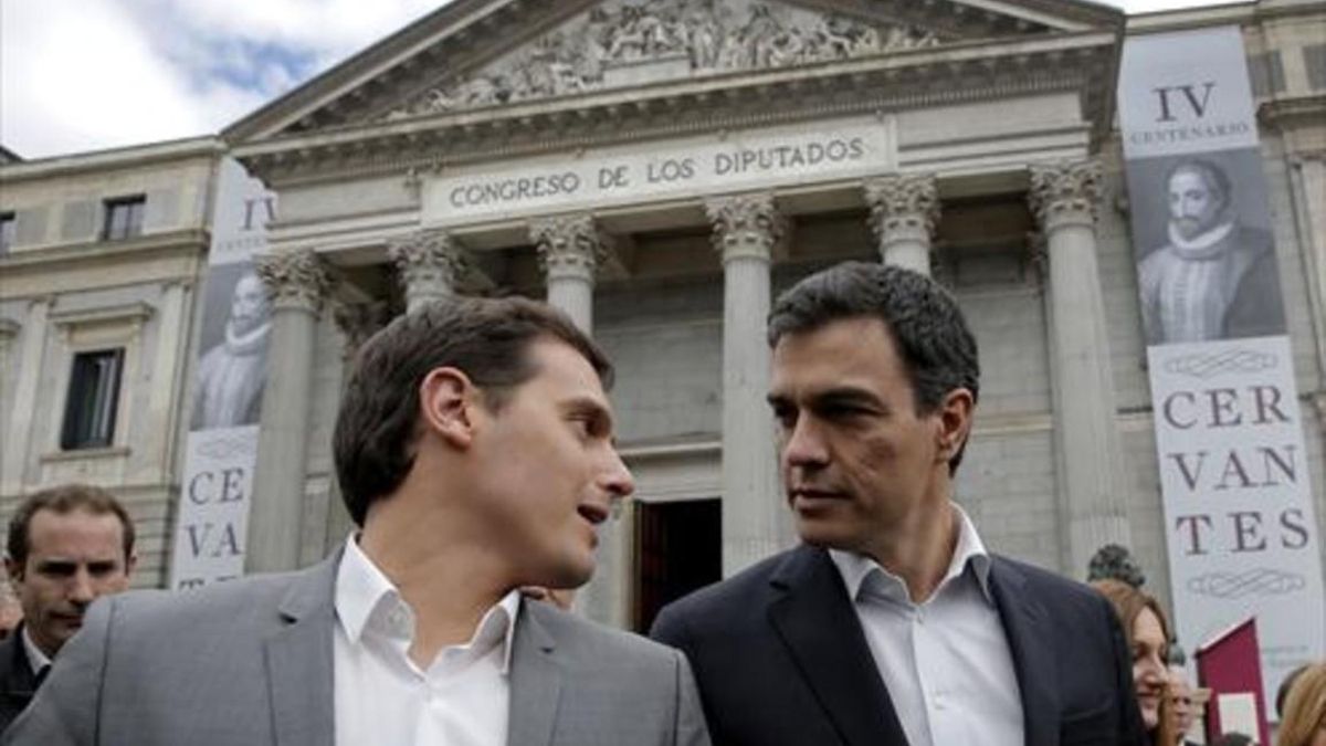 ANTE EL CONGRESO Albert Rivera y Pedro Sánchez, el pasado 21 de abril.