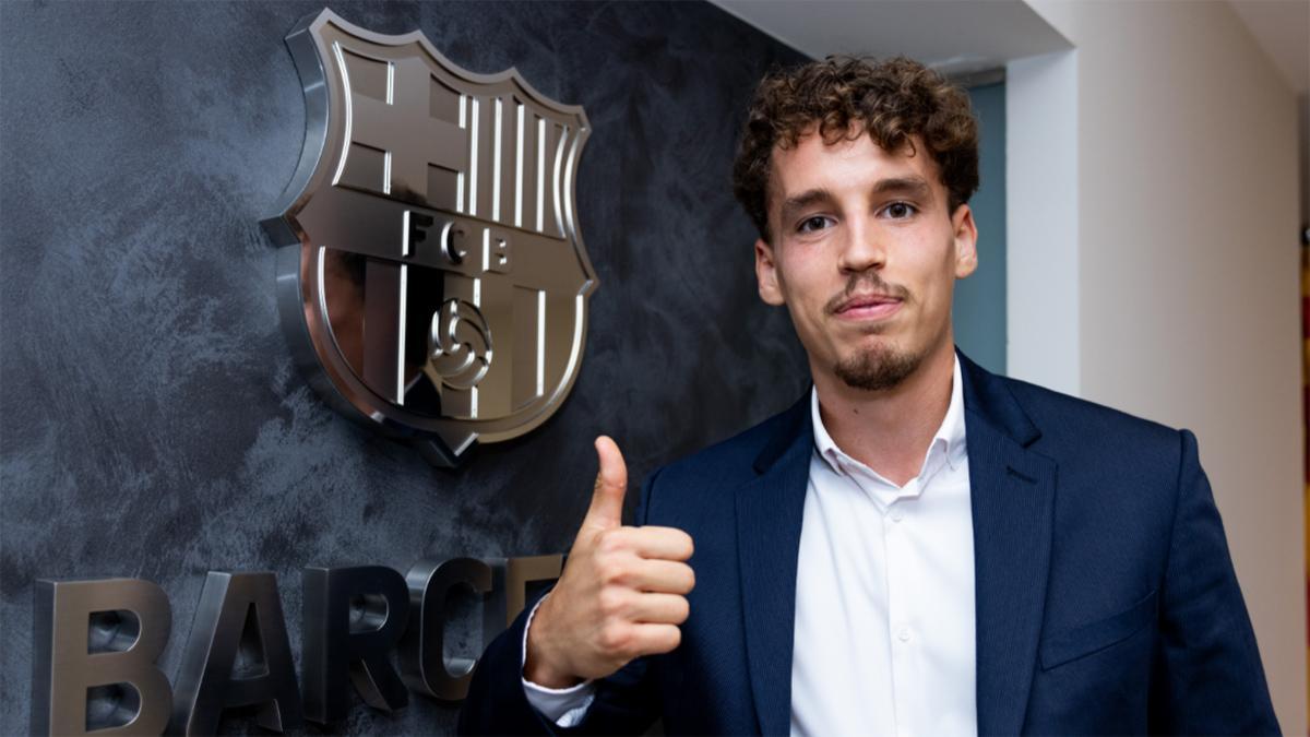 Jandro Orellana tras firmar con el Barça B: "Mi sueño es triunfar aquí"