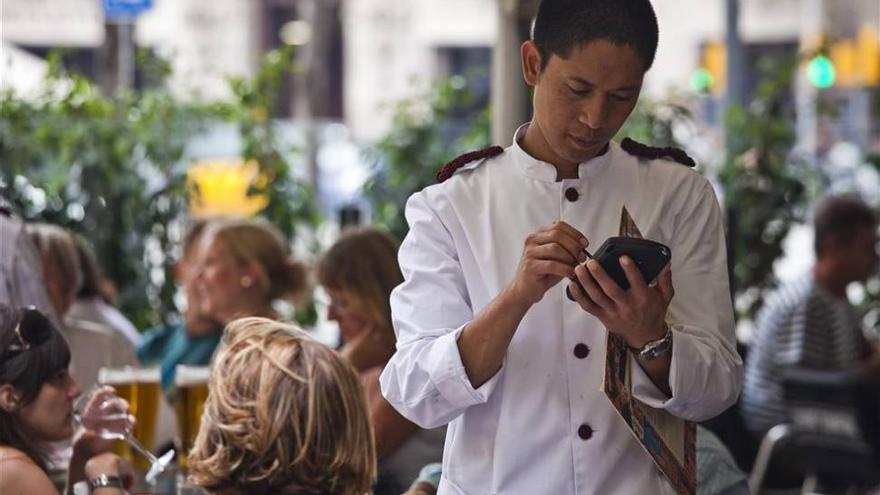 5.200 extremeños tienen dos trabajos