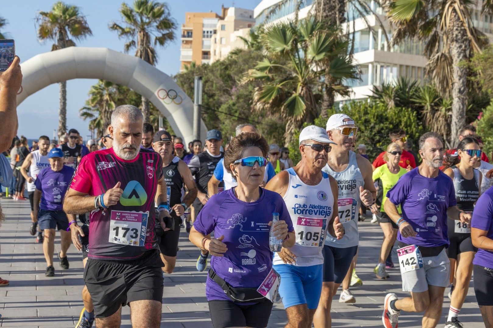 Así fue en imágenes una nueva edición de la carrera solidaria de AFA Torrevieja