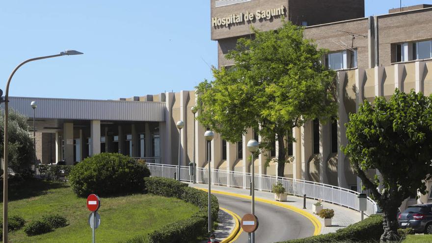 Entrada principal del Hospital de Sagunt