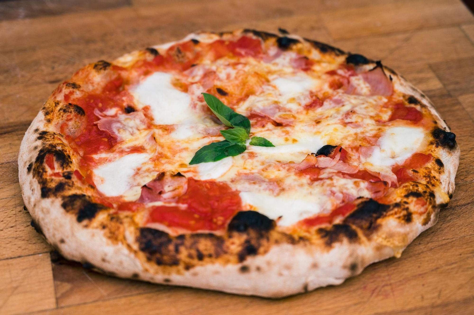 Pizza napolitana
