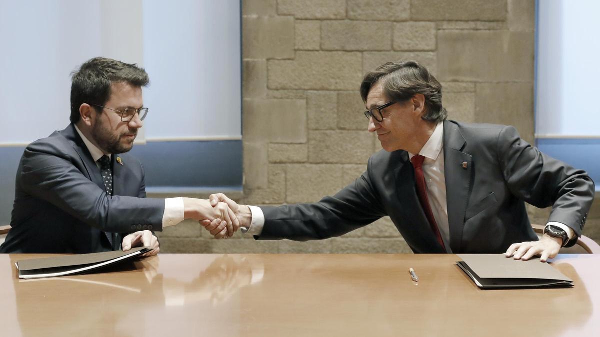 Pere Aragonès y Salvador Illa el dia del acuerdo de presupuestos.