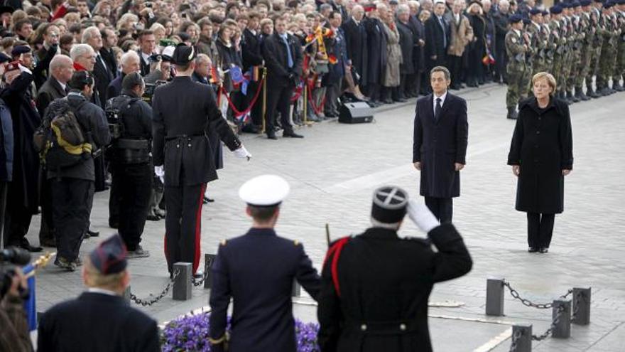 Sarkozy impulsa el eje París-Berlín en el 91 aniversario de Armisticio