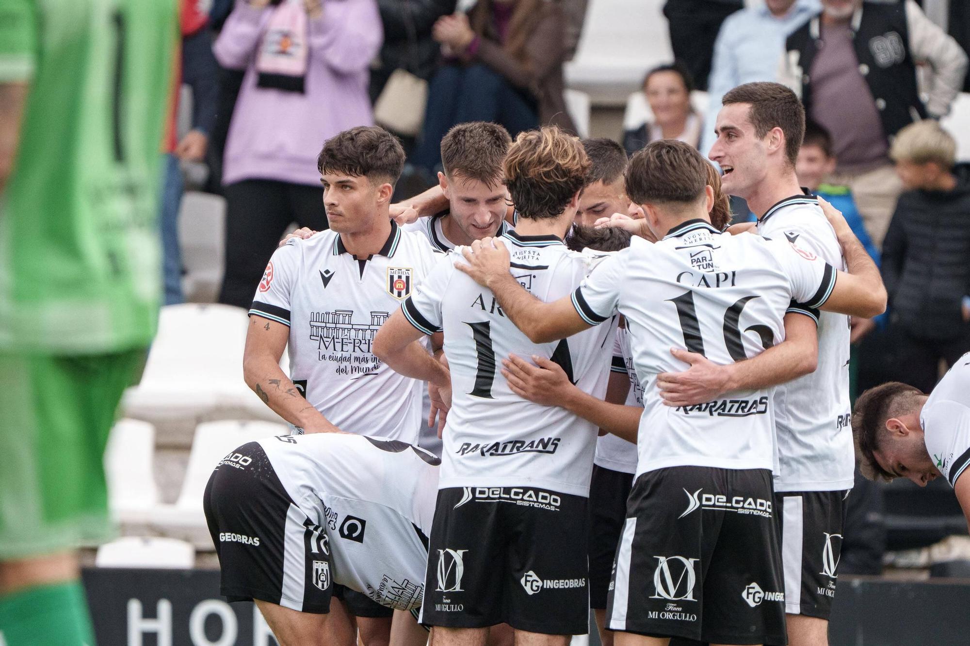 FOTOGALERÍA | Las mejores imágenes del partido Mérida-Orense