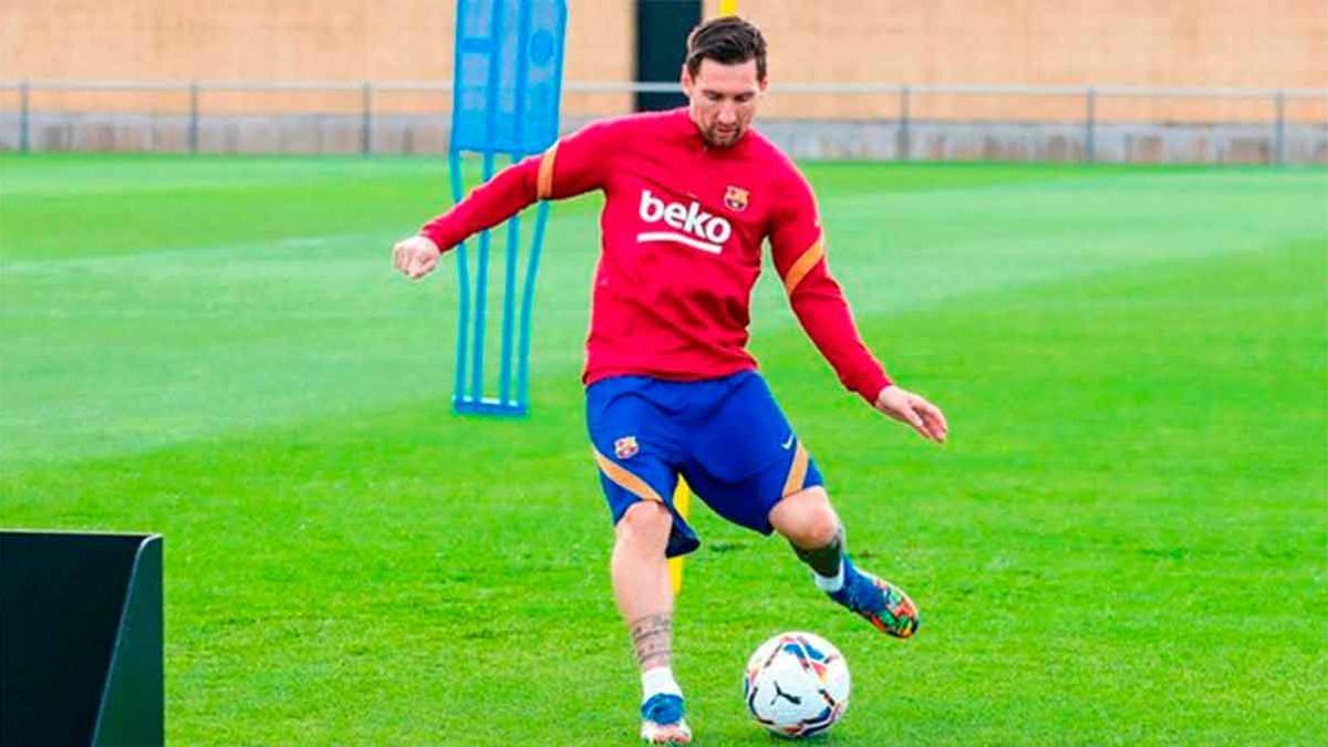 Messi y Coutinho se entrenan en solitario a la espera de los resultados de PCR