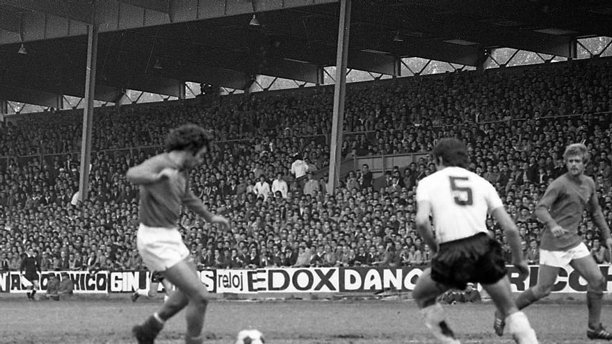El primer gol de Kempes lejos de Mestalla