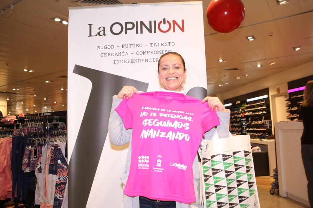 Recogida de dorsales Carrera de la Mujer. Sábado por la tarde