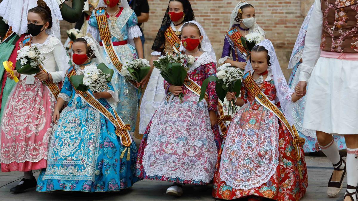 Búscate en el segundo día de Ofrenda por la calle del Mar (entre las 18.00 y las 19.00 horas).