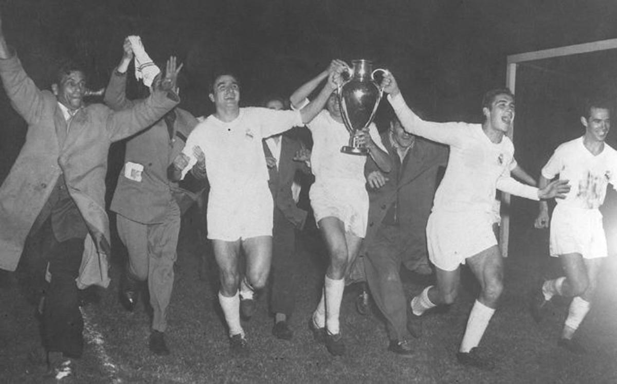 El Real Madrid ganó la primera Copa de Europa de la historia en la temporada 1955-56