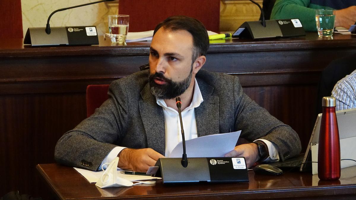 El concejal socialista Mariano Ruiz en la Comisión de Ordenación del Territorio