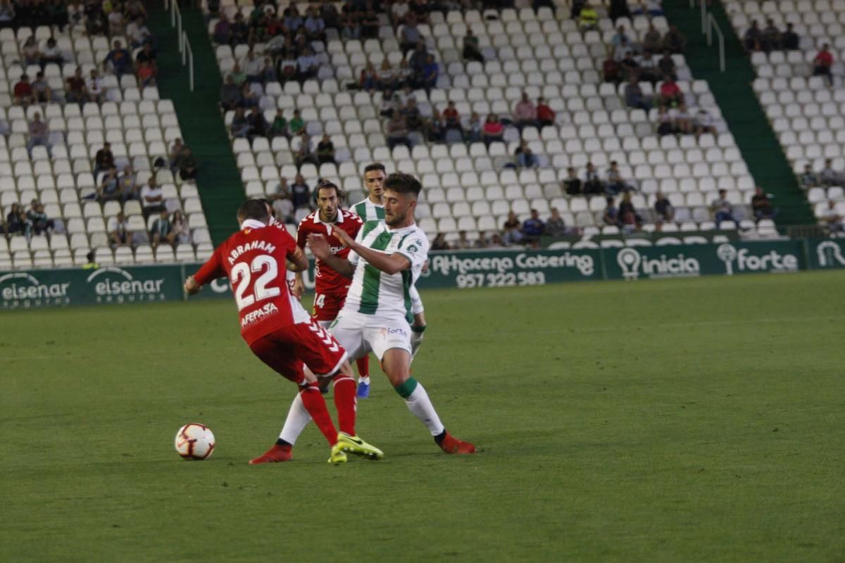 Las imágenes del Córdoba C.F.-Nastic