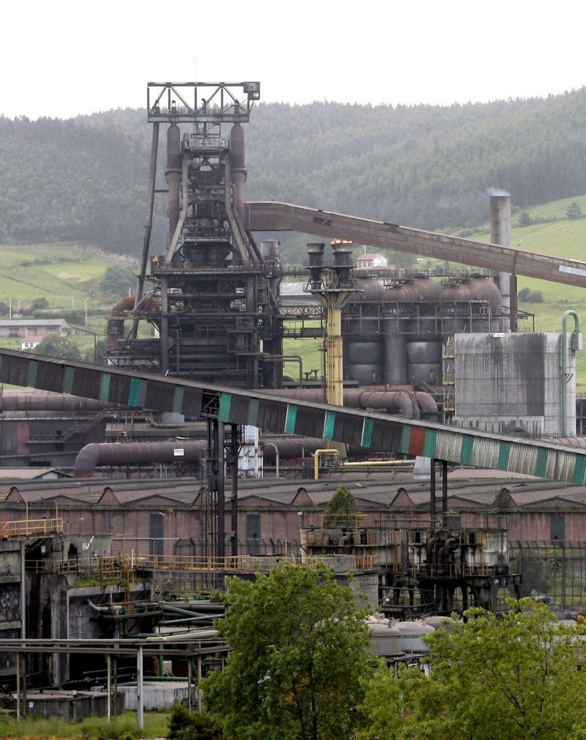 Factoría de ArcelorMittal en Asturias. |   // J. L. CEREIJIDO