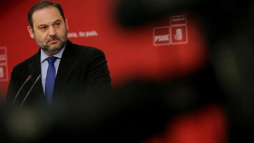 El PSOE vincula a Casado con Bárcenas: Es el mismo PP