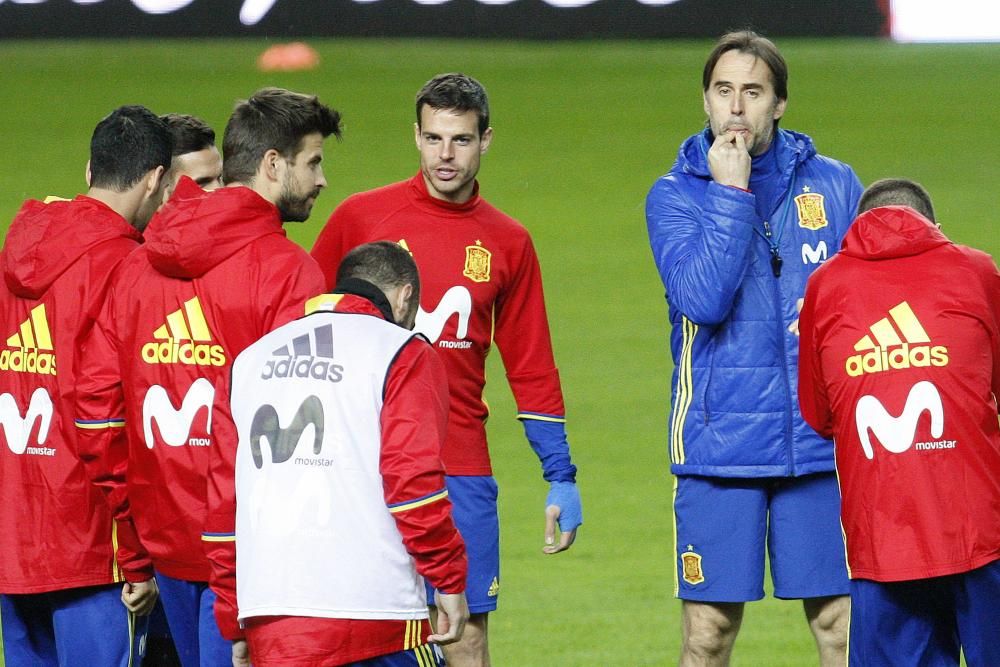 Entrenamiento de la selección española en El Molinón.