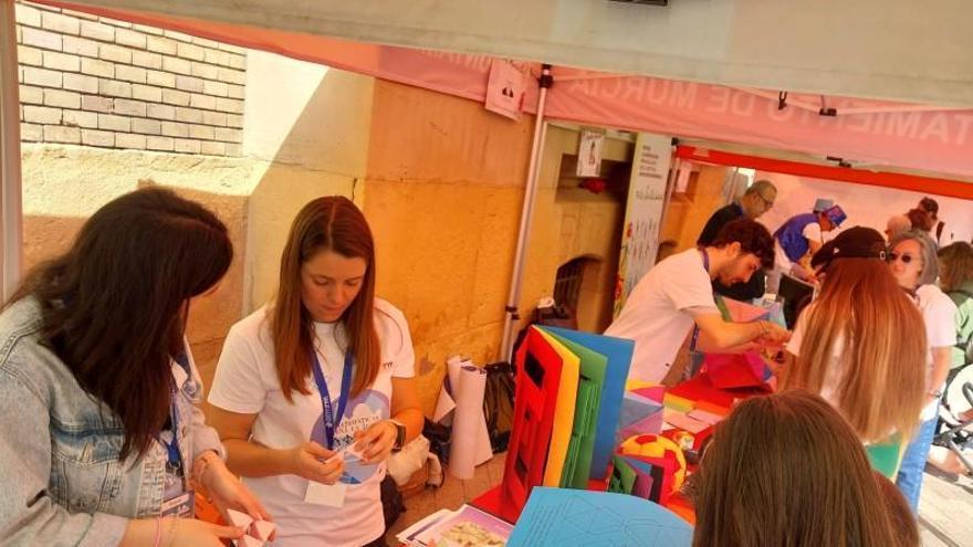 Las matemáticas salen a las calles de la región con juegos de lógica y trucos de magia