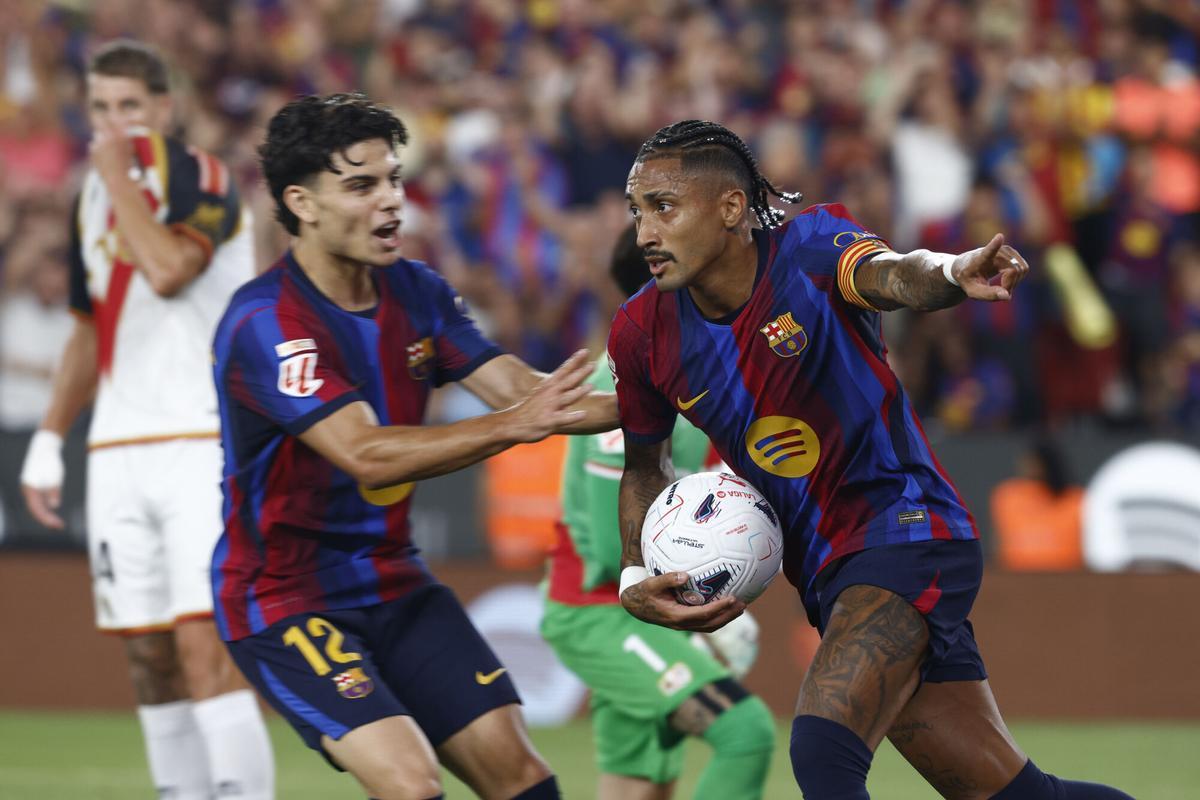 Xavi Espart y Raphinha están rindiendo de manera espectacular en posiciones que no hubieran imaginado jugar