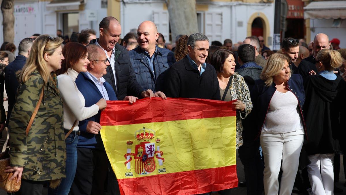 Así ha sido la protesta del PP de Ibiza contra Pedro Sánchez