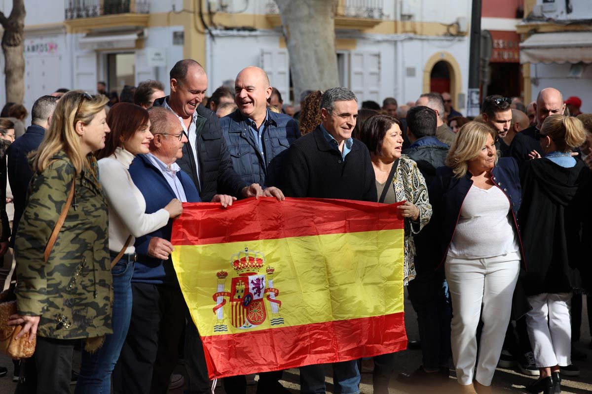Así ha sido la protesta del PP de Ibiza contra Pedro Sánchez