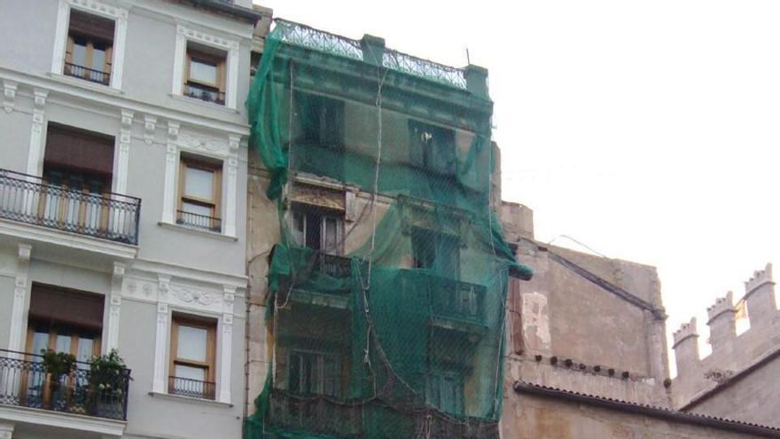 Los dos edificios protegidos de Doctor Collado serán rehabilitados este año