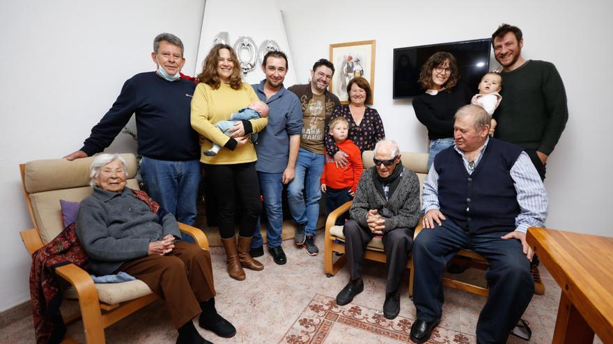 Juan Ribas: los 100 años del incansable buscador de ‘pebrassos’ de Ibiza