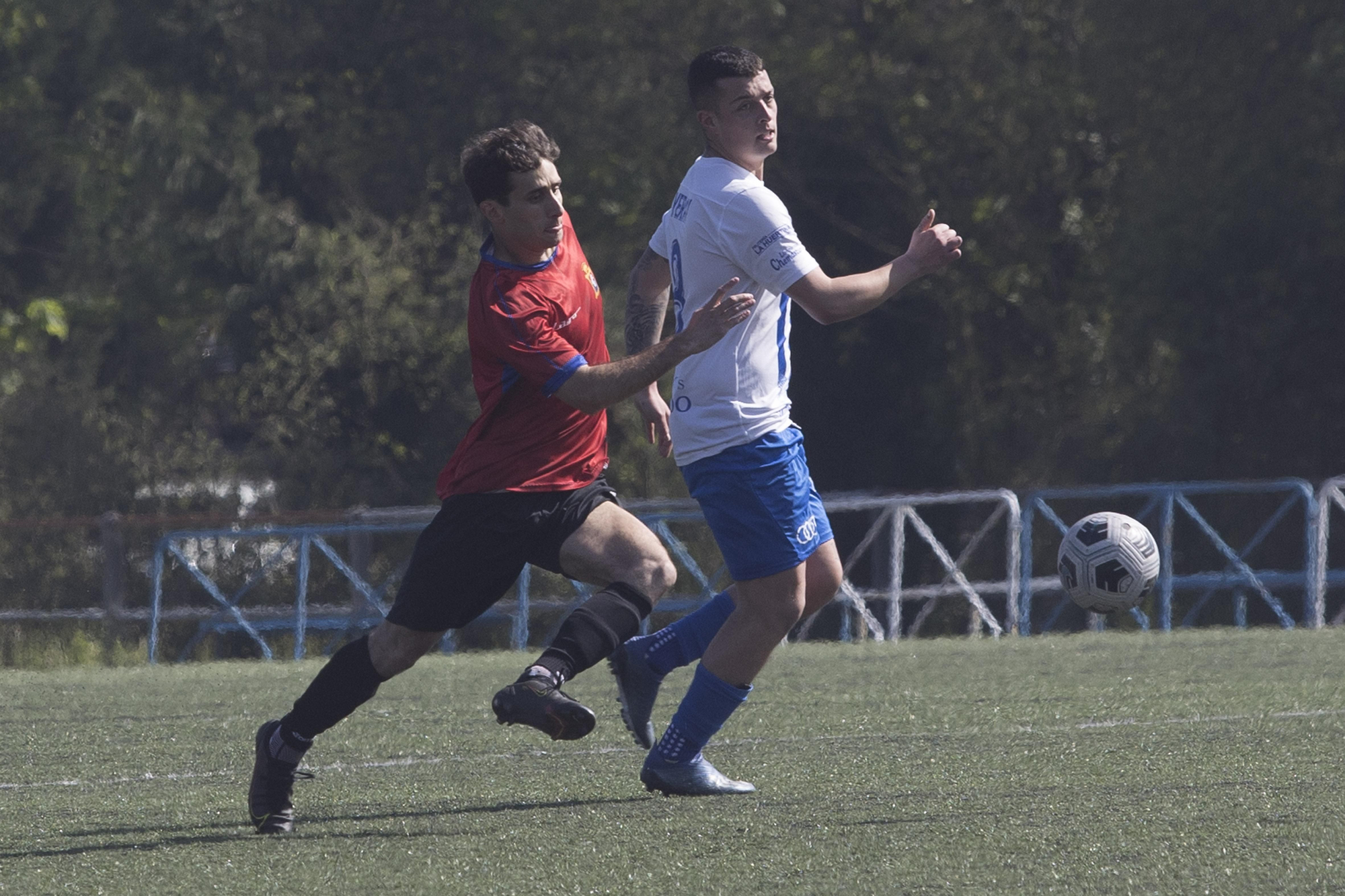 El Condal vuelve a Tercera División tras la final por el ascenso ante el Atlético de Lugones