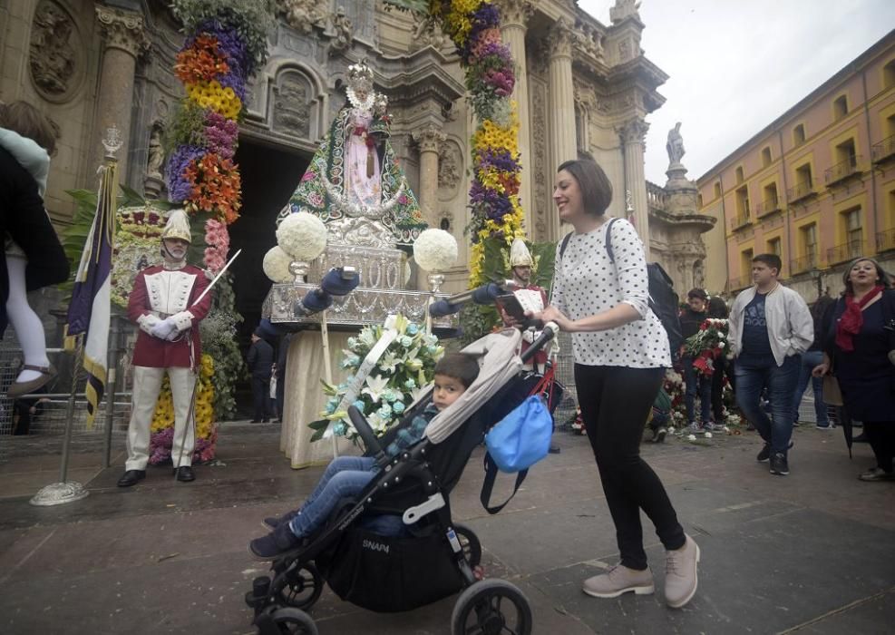 Ofrenda floral a la Morenica