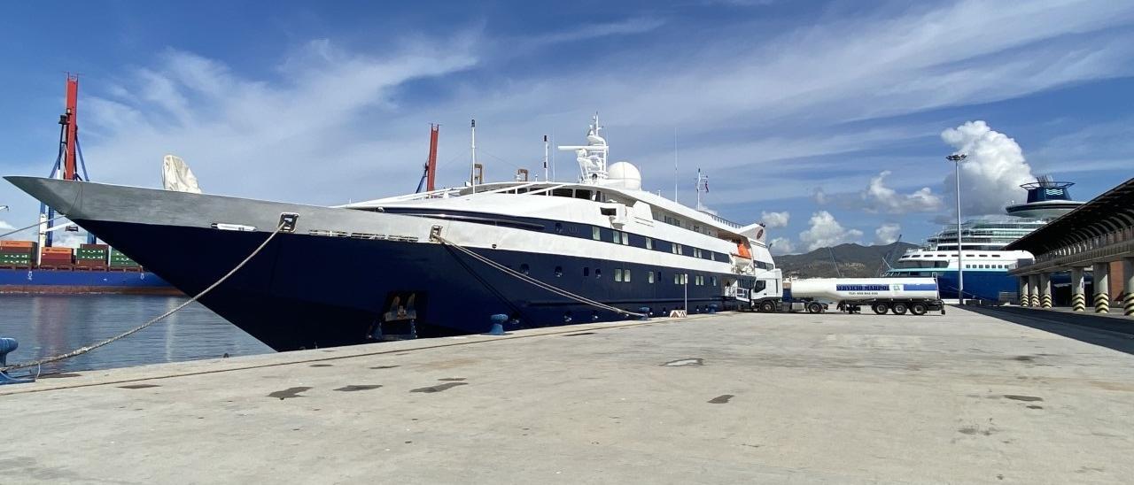 Clio Malta, el mega yate exclusivo en una visita anterior al Puerto de Málaga.