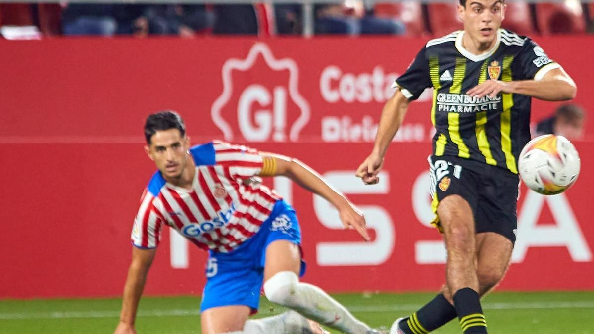 Francho Serrano, durante el partido en Montilivi.