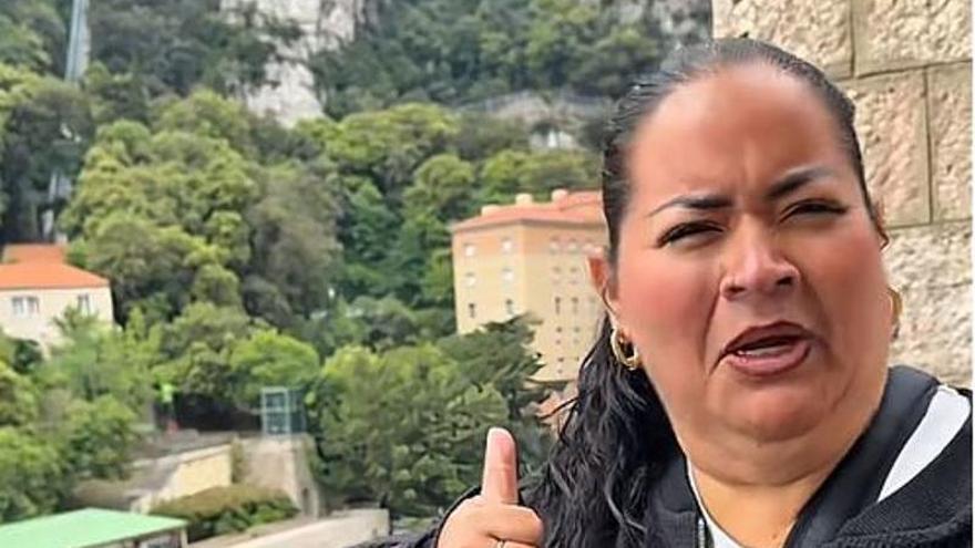 La divertida experiència de dues influencers americanes en pujar al funicular de Montserrat: "Els pitjors 12 minuts de les nostres vides"