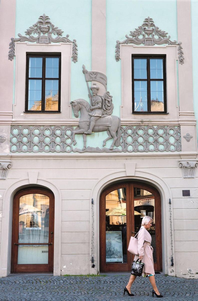 Edificio en la Plaza de los Pernstejn, Pardubice.