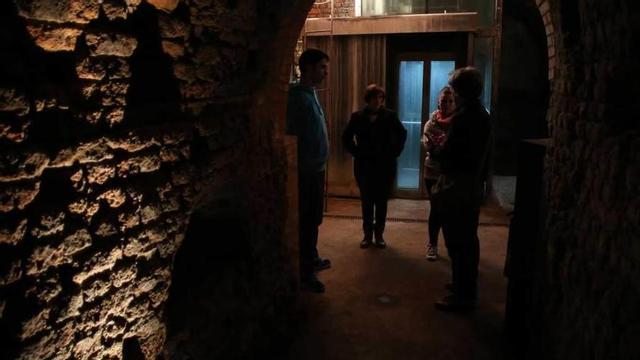 Visitantes en el interior de la mina de Arnao.