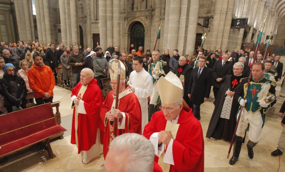 Feijóo pide al Apóstol por una España "igualitaria, justa y unida"