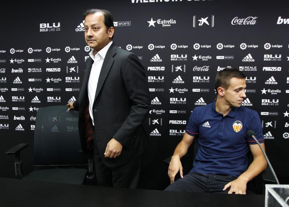 El Valencia CF presenta a Maksimovic